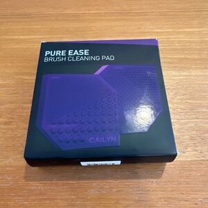 Cailyn cosmetics Brush Cleaning Pad